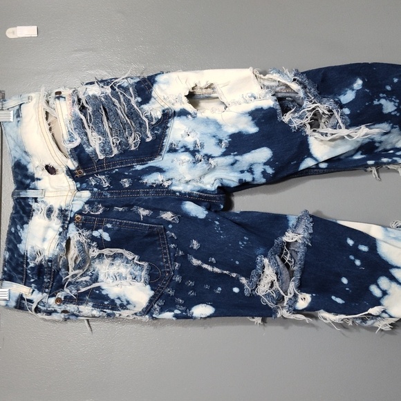 Calvin Klein jeans beyond distressed extreme distressed size8 highrise - Picture 3 of 12